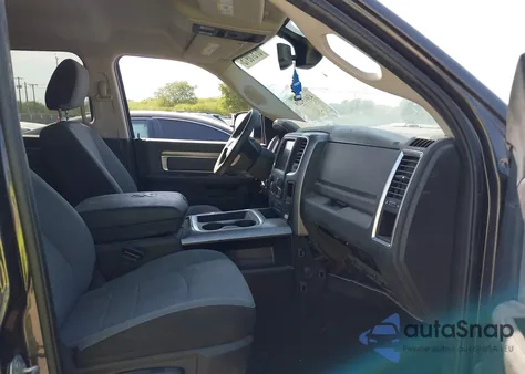 2023 Ram 1500 Classic Slt 4X4 5'7 Box z USA, uszkodzony, nr VIN 1C6RR7LG8PS565844